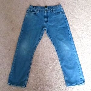 Lee's jeans boys 18 husky regular fit.